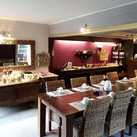 Couette-café Couleurs Du Sud 4*
